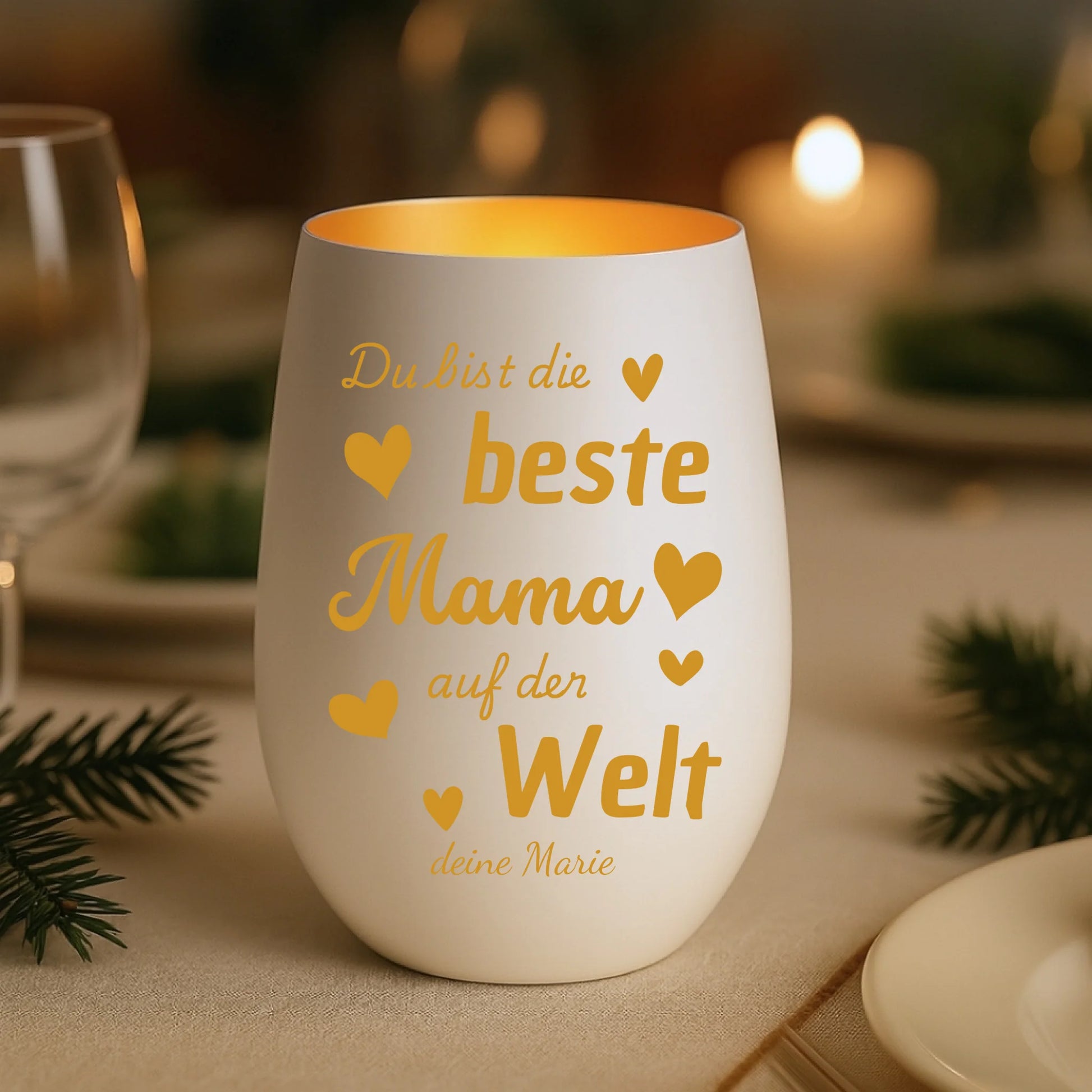 Weiß Mockup 3